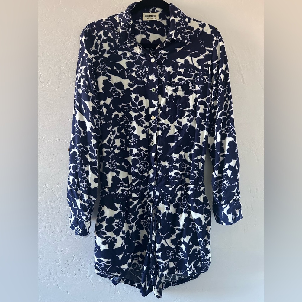 4Our Dreamers White with Blue Floral Design  Romper Small